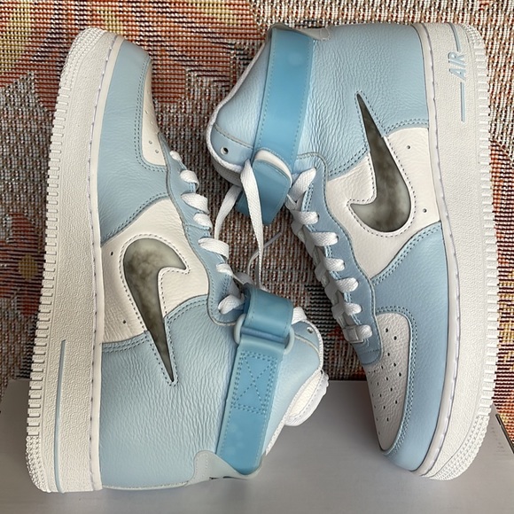 Nike WMNS Air Force 1 Mid CASTOM NIKE
BY CIERRA
WMNS sneakers - Platforms - Picture 12 of 16